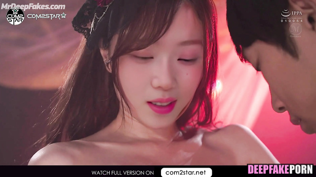 윈터 에스파 erotic games in circus - Winter enjoying nipples licking (fakeapp)