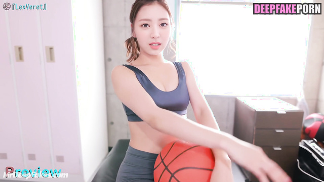 Sex in the gym locker room is a good idea, Yuna (유나 있지) deepfake erotic