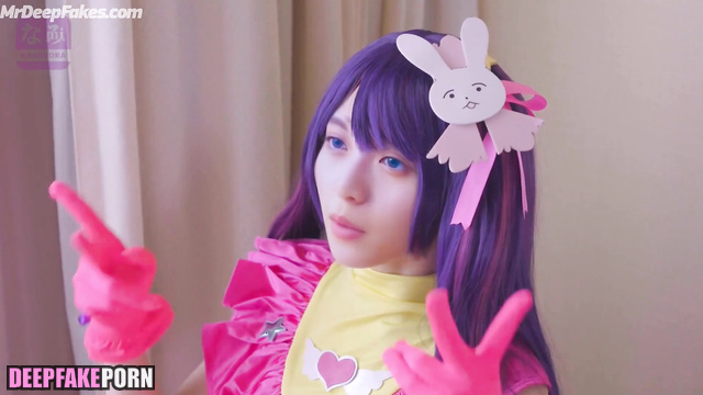 Nogizaka46 日本人 Japanese girl Saito Asuka 齋藤 飛鳥 plays in sexy costume