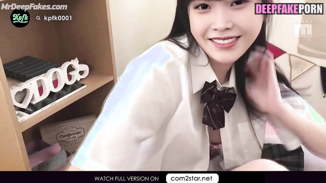 Pussy of IU 아이유 is hungry for dick and happily accepts it 얼굴 스왑 face swap