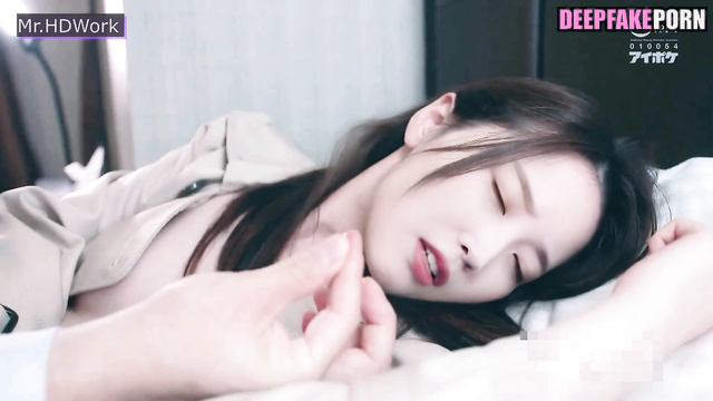 Korean star IU got fucked - fake porn // 한국어 아이유 가짜 포르노