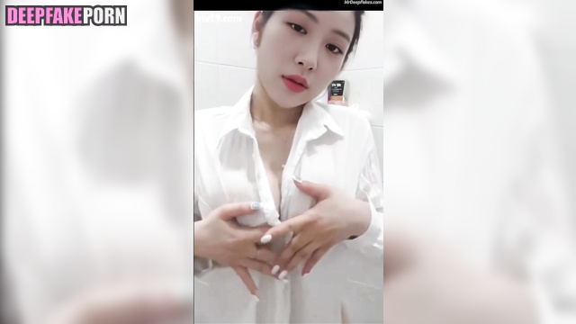 Fake Rose [BLACKPINK] goes nasty in bathroom - 로제 블랙핑크 가짜 포르노