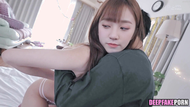 Friend looking at her pussy with pleasure (Yuqi adult tapes) 송우기 섹스 장면 [PREMIUM]