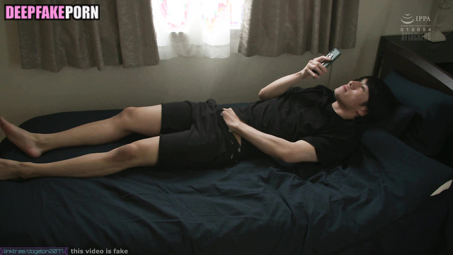 가짜 포르노 Fake porn shows how IU wanna be treated in bed 아이유 [PREMIUM]