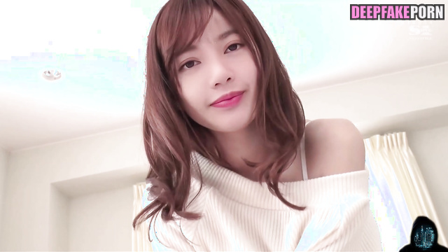 Modest girl made footjob in the morning / Lisa (리사 블랙핑크) face swap