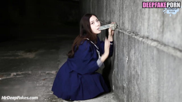 지수 블랙핑크 fake Jisoo sucking a dildo glued to the wall