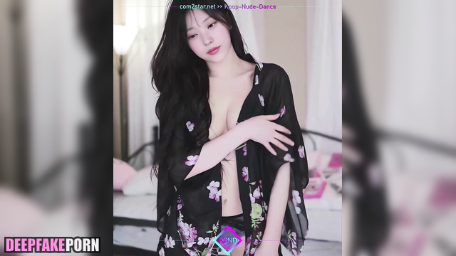 Long-haired brunette dancing hot without bra, ai Haerin ニュージーンズ 本物の偽物 [PREMIUM]