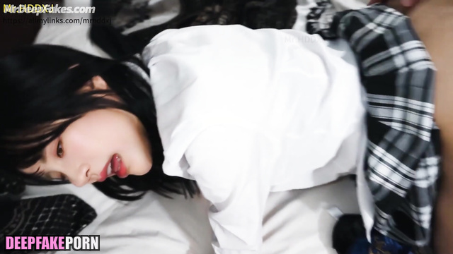 Fake Angelababy (楊穎 深度伪造视频) skipped the school for fuck with you