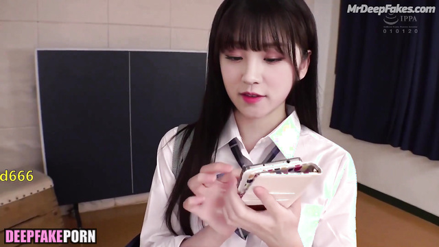 Fake schoolgirl Yuqi (송우기 딥페이크 영상) decided to please you with a blowjob