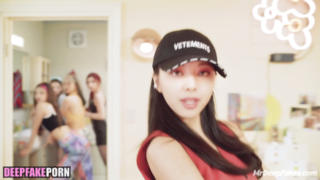 ITZY babes love sex more than anything else - 있지 가짜 연예인 포르노 pmv face swap