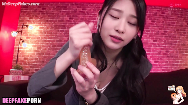 アイズワン ディープフェイク office slut made it with a dildo / Minju pov sex tapes