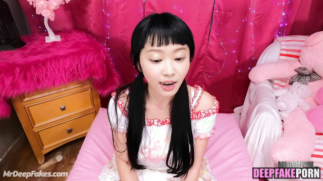 She always sticks out her tongue to get sperm on it, fake Minju アイズワン ポルノ