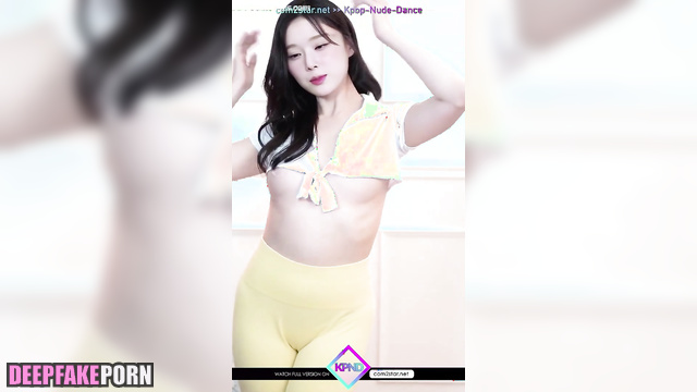 Modest girl dances pretty uninhibited / Winter solo ai scene / 윈터 에스파