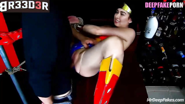 Superhero wants to get orgasm with you / Marian Rivera in adult tapes