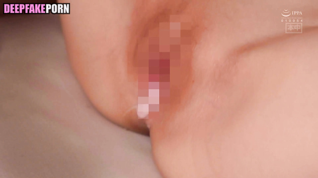 K-pop star in white socks serving an old fart / Yuna real fake / 유나 있지 [PREMIUM]