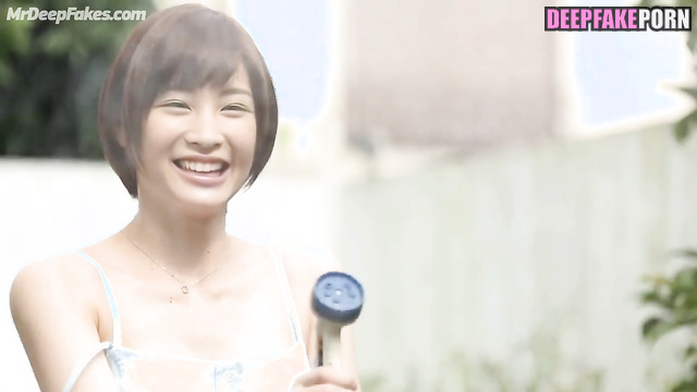 She watches you jerk off intently, Suzu Hirose (広瀬すず 情熱的なセックス) real fake