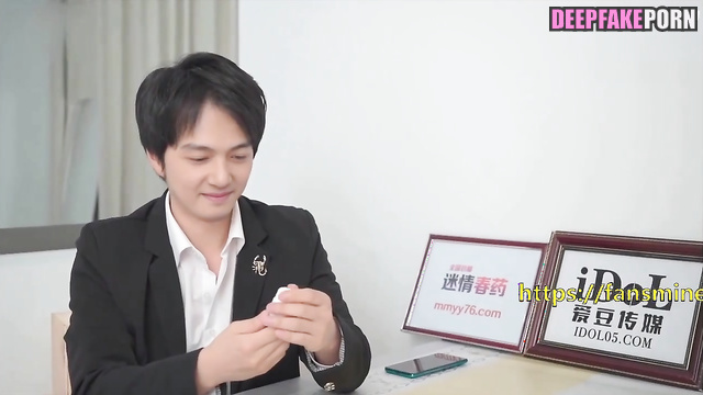 It turns out she sleeps not only with you, Chen Yuqi (陈钰琪 智能換臉) face swap