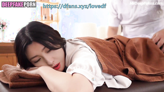 佟丽娅 智能换脸 he made her massage with his fingers, look / Tong Liya real fake