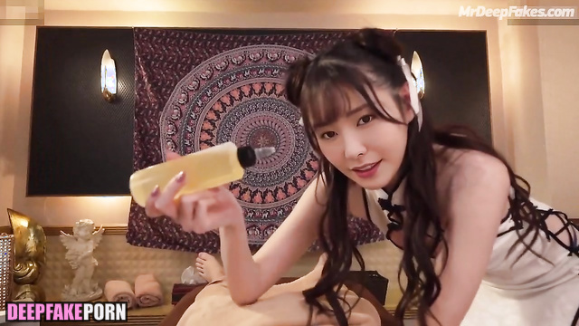 Cute massage by k-pop star Yui Aragaki (あらがき ゆい インターネットの有名人) real fake