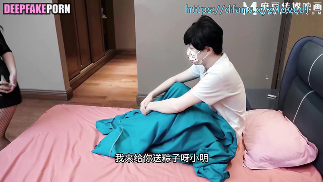 Brunette in slutty pantyhose sucking a cock, Zhang Yuxi face swap 张予曦 成人