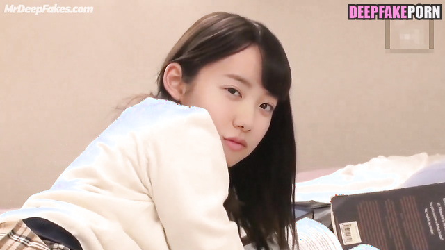 Pussy of Mana Ashida seduced him to try how she tastes 芦田愛菜 [日本人] Japanese