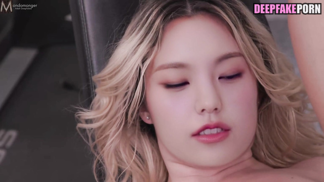 Trainer fucked her ass right in the gym / Yeji ITZY face swap / 예지 있지 [PREMIUM]