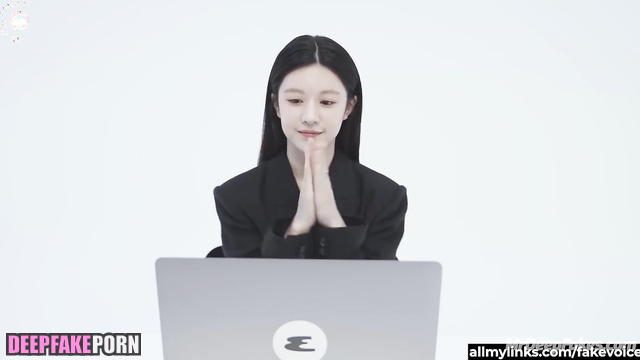 고윤정 딥 페이크 에로틱 slut watching her leaked porn video - pov Go Youn-Jung