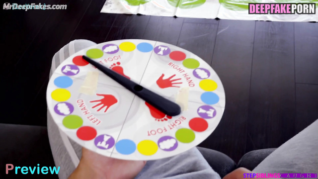 Ryujin 있지 plays in naughty Twister with her bro ITZY 류진 face swap 얼굴 스왑