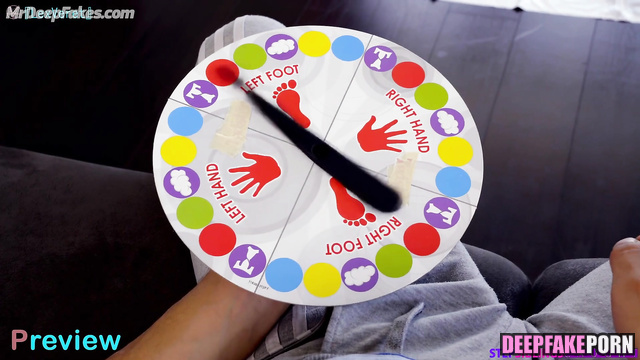 Ryujin 있지 plays in naughty Twister with her bro ITZY 류진 face swap 얼굴 스왑