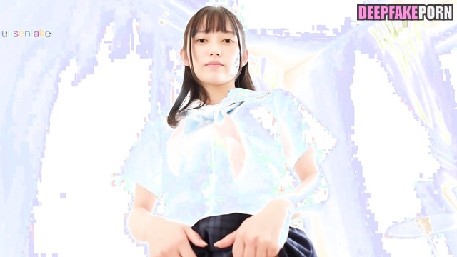 Shy 日本人 Japanese college girl Ikeda Teresa いけだ てれさ shows what's under her skirt