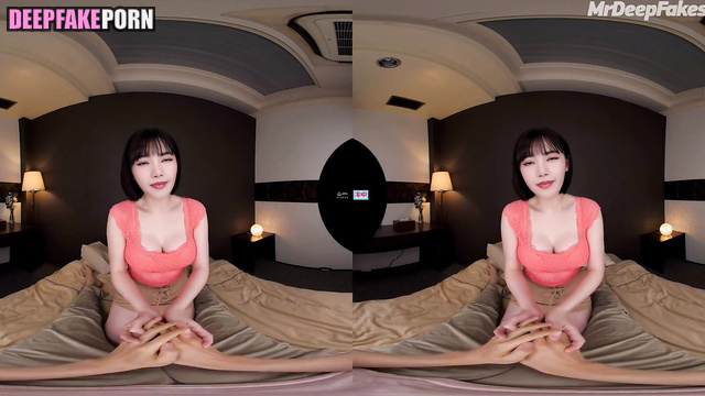 케이팝 스타 Kpop star Lisa 리사 puts her wet pussy extra close to camera (블랙핑크) BLACKPINK