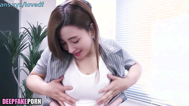 Modest office lady does indecent things / Zhang Tian'ai fakeapp 张天爱 智能换脸