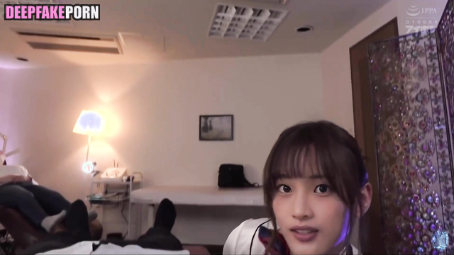 She thinks that no one will see them having sex, fake Minji ニュージーンズ アダルト