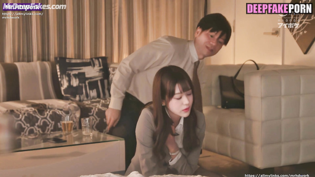 Brunette moaning when you fucking her in doggystyle, fake Wonyoung アイヴ 性別