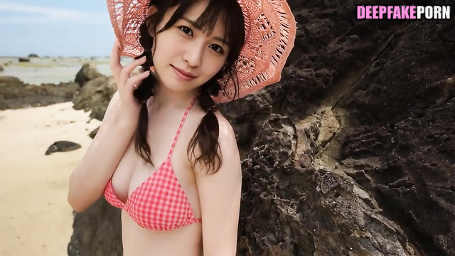 Brunette showed her pretty tits by the ocean / Neru Nagahama (長濱ねる 性別) ai