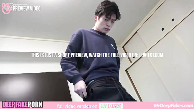 This boy loves undressing for you / Jaehyun NCT face swap 재현 딥 러닝 프로그램