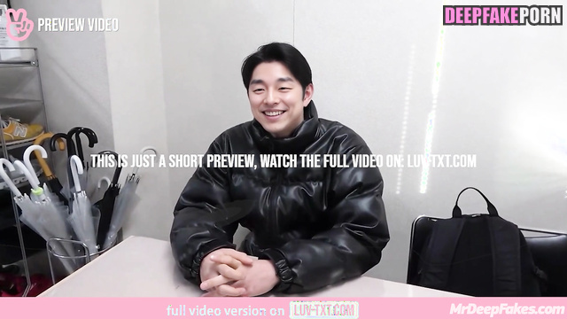 Boyfriend gave him cute bouquet, it was so unexpected 공유 딥페이크 Gong Yoo ai