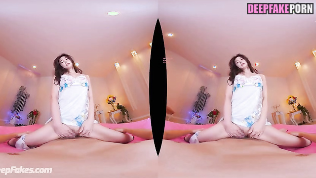 Beauty sucking your finger in cowgirl position, IU (아이유 스마트한 얼굴 변화) A.I.