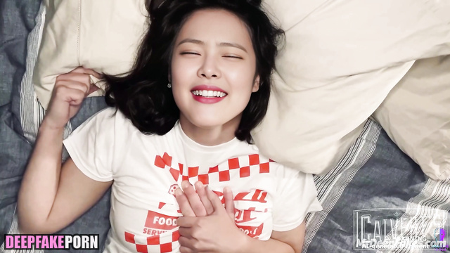 He doing something dirty at the bottom of her belly, ai Jennie 제니 블랙핑크