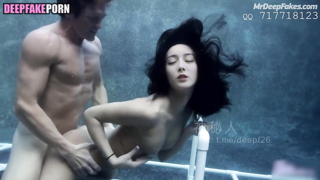 Underwater doggy by deepfake Dilraba Dilmurat // 智能換臉 性别 迪丽热巴 迪力木拉提