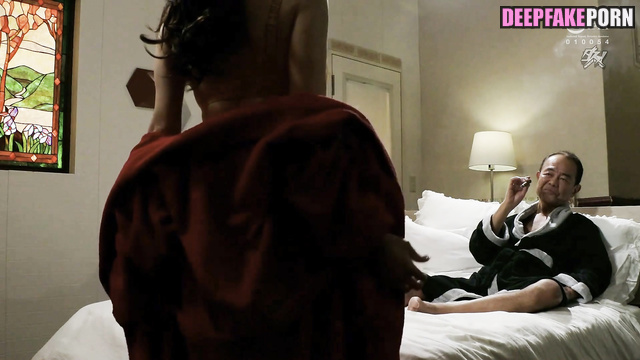 Fake Yang Mi (杨幂 假名人色情片) came to serve a rich old man [PREMIUM]