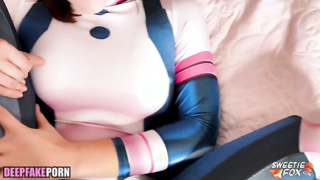 Fake Ayane Sakura is dressed up in costume ochako_uraraka // 佐倉 綾音 ディープフェイク