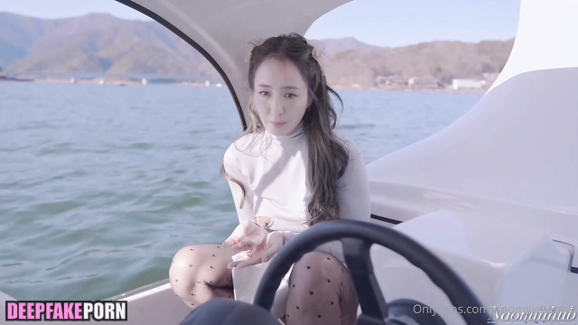 Fake Tong Liya (佟丽娅 充满激情的性爱) was fucked in a car and on a yacht [PREMIUM]