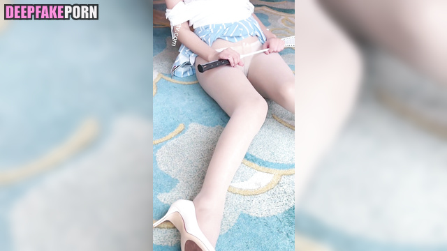 Yang Mi 杨幂 proudly shows beauty of her sexy body (智能換臉 solo deepfake) [PREMIUM]