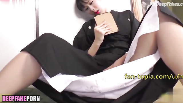 Yang Zi 杨紫 gets two dicks instead of one [fake porn 假色情片 threesome]